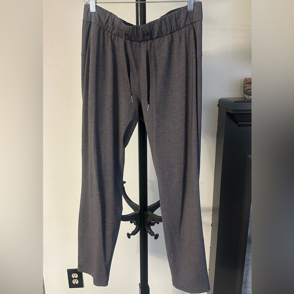 Lululemon Athletica Women’s Charcoal Gray Pants - Size 8